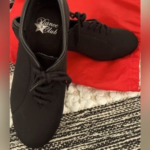 Women’s dance shoes